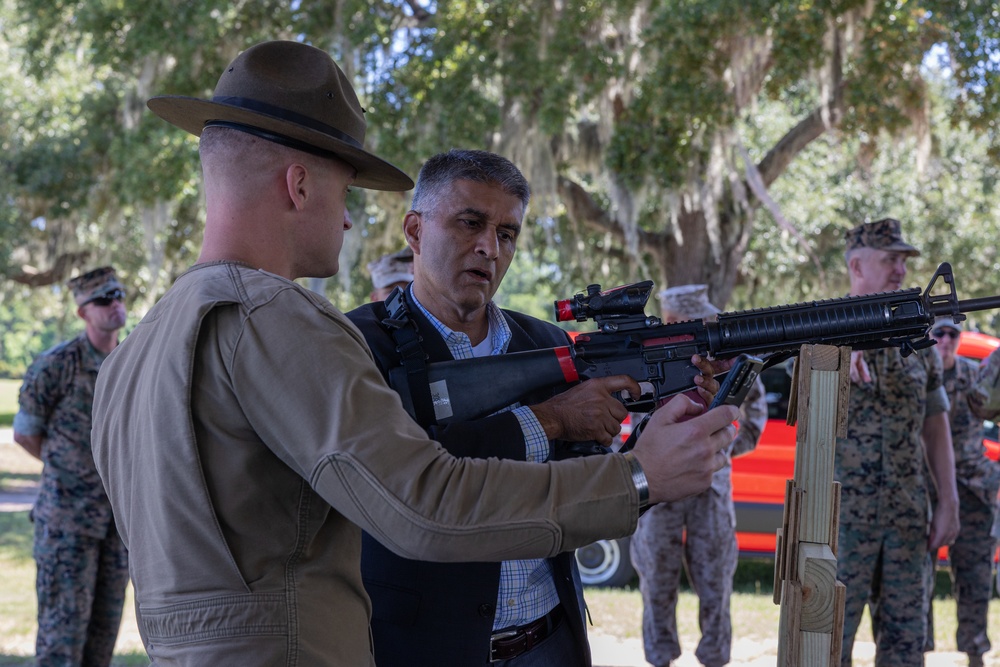 Under Secretary of Defense for Personnel and Readiness Visits MCRDPI