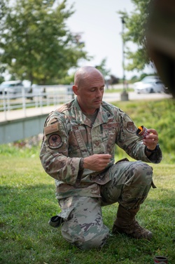 434th OSS holds non-combat survival training [Image 1 of 6]