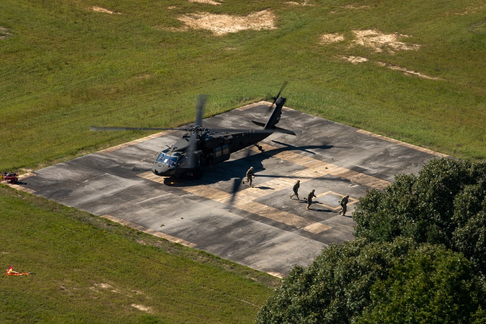 The Army Aviation Brigade Transports Old Guard Soldiers During Exercise Ambitious Guardian 2024