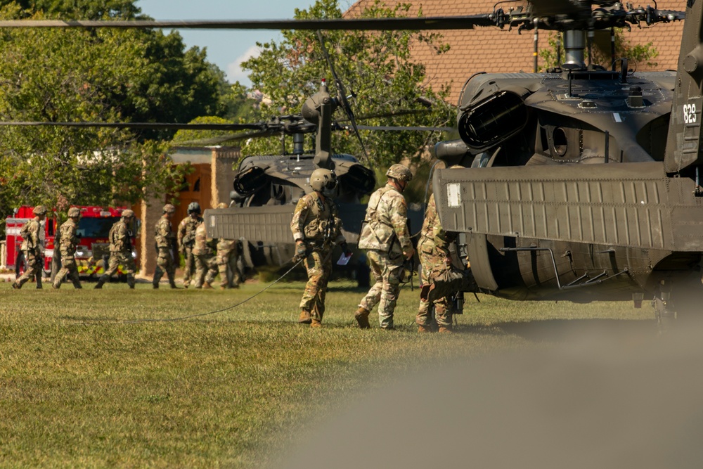 The Army Aviation Brigade Transports Old Guard Soldiers During Exercise Ambitious Guardian 2024