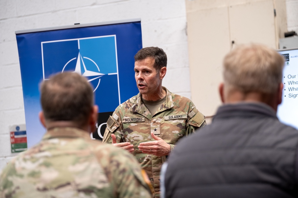 Mississippi Adjutant General visits deployed 3-star NATO element