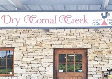 Dry Comal Creek Vineyards provides perfect combo of tunes, tastes