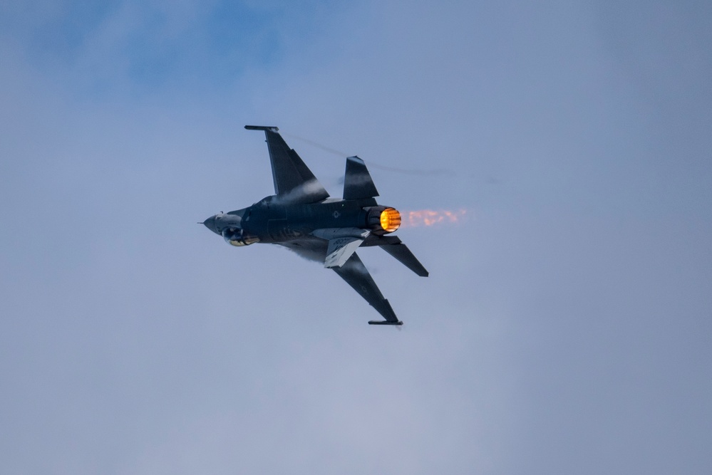 PACAF F-16 Demo Team participates in Arctic Thunder Open House