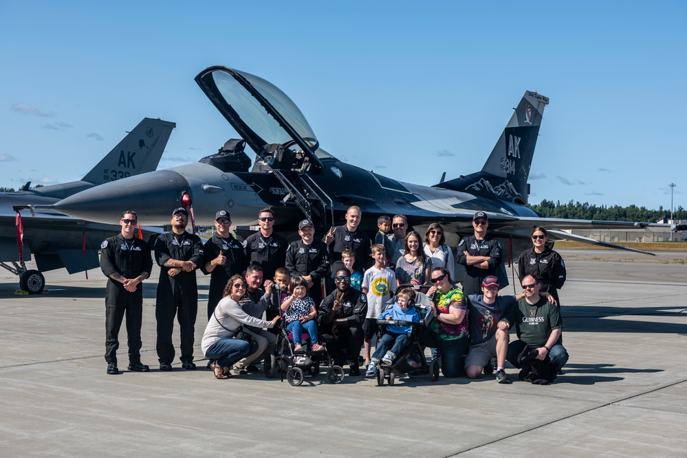 PACAF F-16 Demo Team participates in Arctic Thunder Open House