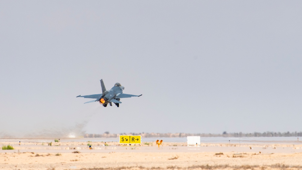 U.S. Air Force aircraft arrive for first Egypt International Airshow