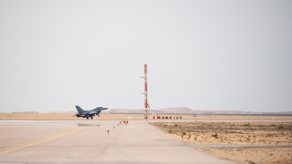 U.S. Air Force aircraft arrive for first Egypt International Airshow