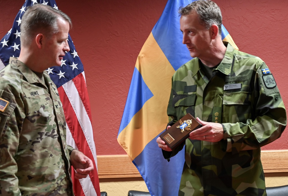 Swedish ADA Regimental Commander and CSM Visit ADA Commandant and CSM