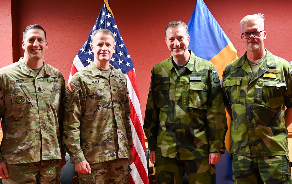 Swedish ADA Regimental Commander and CSM Visit ADA Commandant and CSM