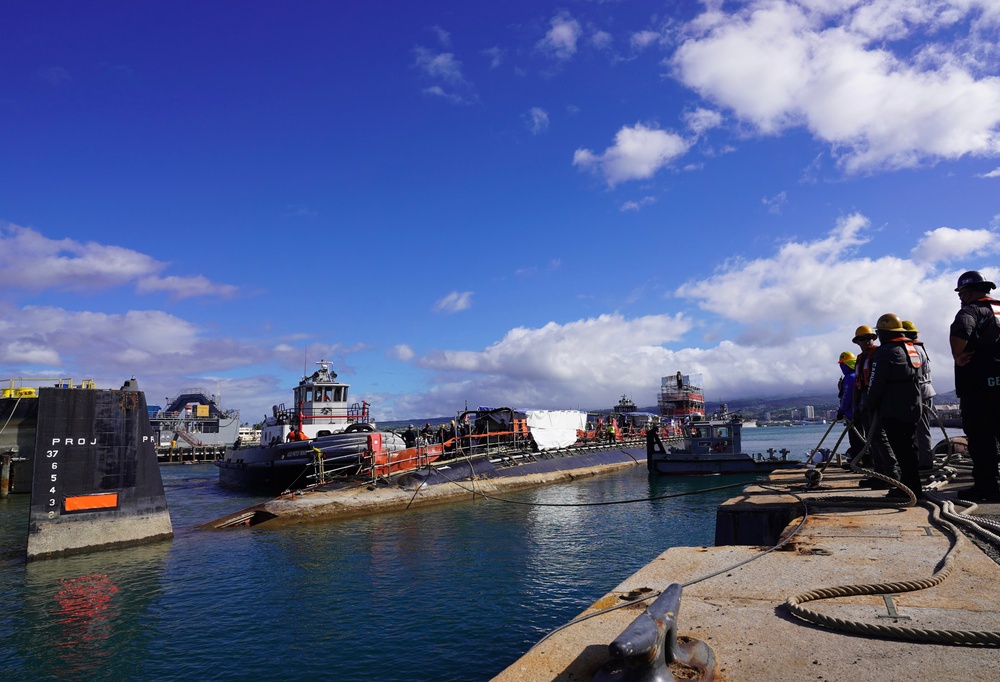 USS North Carolina (SSN 777) Enters Dry Dock