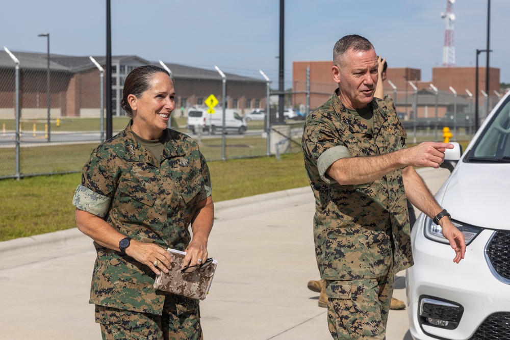 Lt. Gen. Bobbi Shea visits 2nd Marine Aircraft Wing