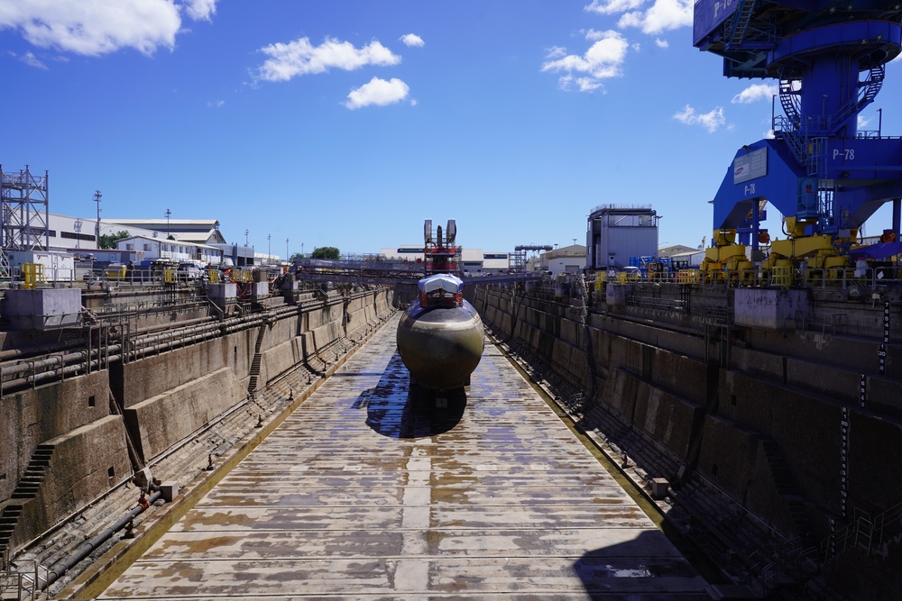 USS North Carolina (SSN 777) Enters Dry Dock