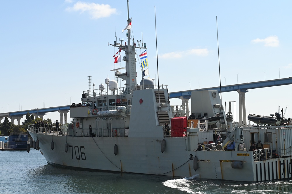 U.S. Coast Guard, Royal Canadian Navy offload $44.2 million worth of cocaine in San Diego