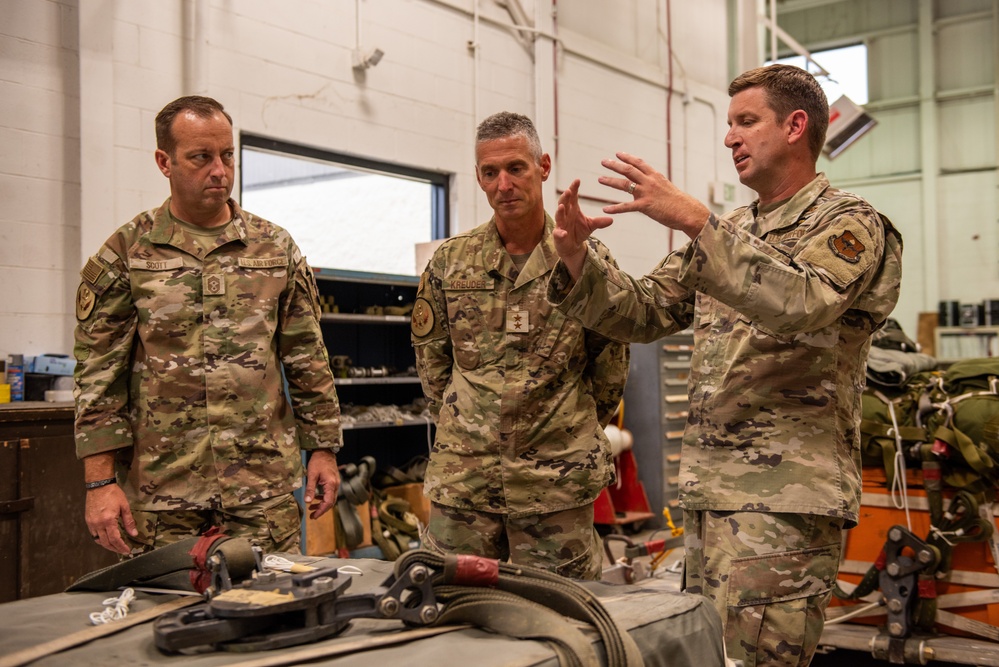 19th Air Force Commander Visits 189th