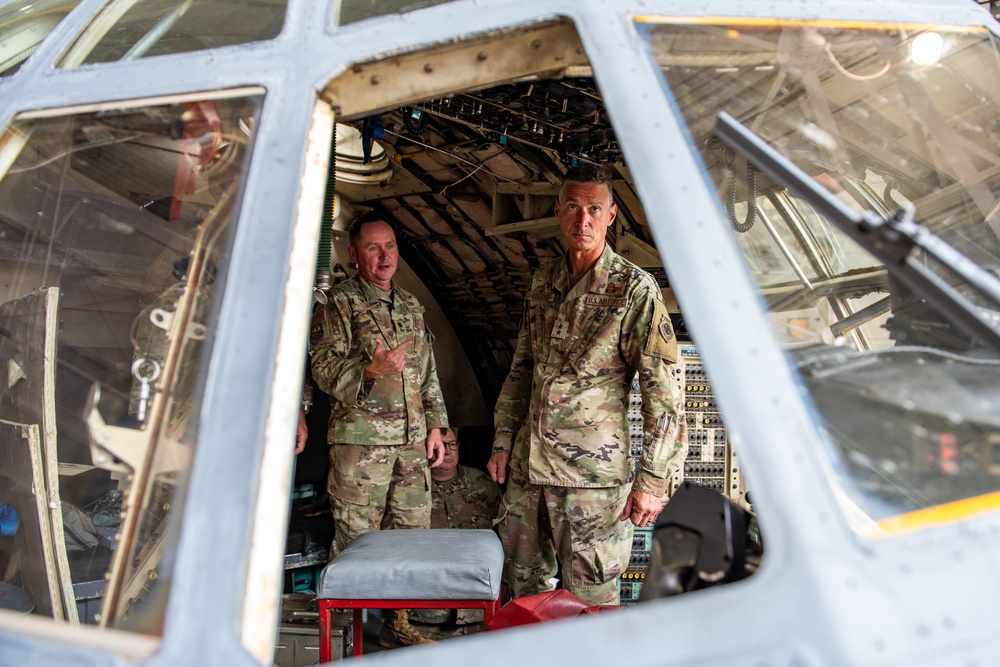 19th Air Force Commander Visits 189th AW