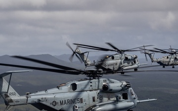 HMH-361 departs for exercise Fuji Viper