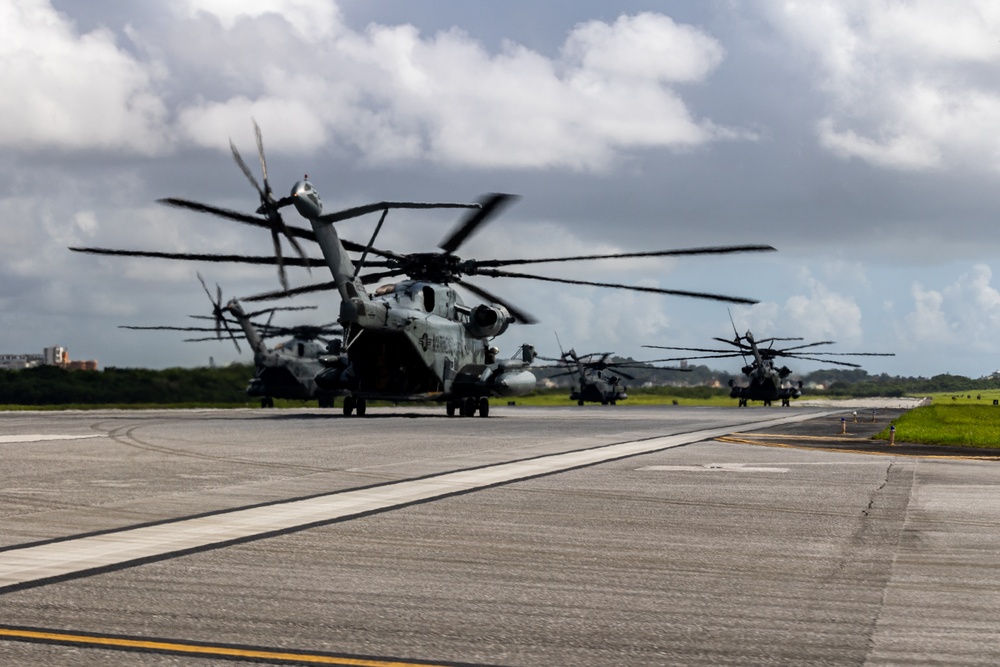 HMH-361 departs for exercise Fuji Viper