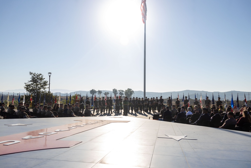 1st Marine Division leaders recognize Marines, Sailors during morning colors ceremony