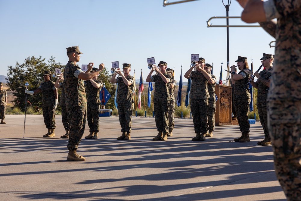 1st Marine Division leaders recognize Marines, Sailors during morning colors ceremony