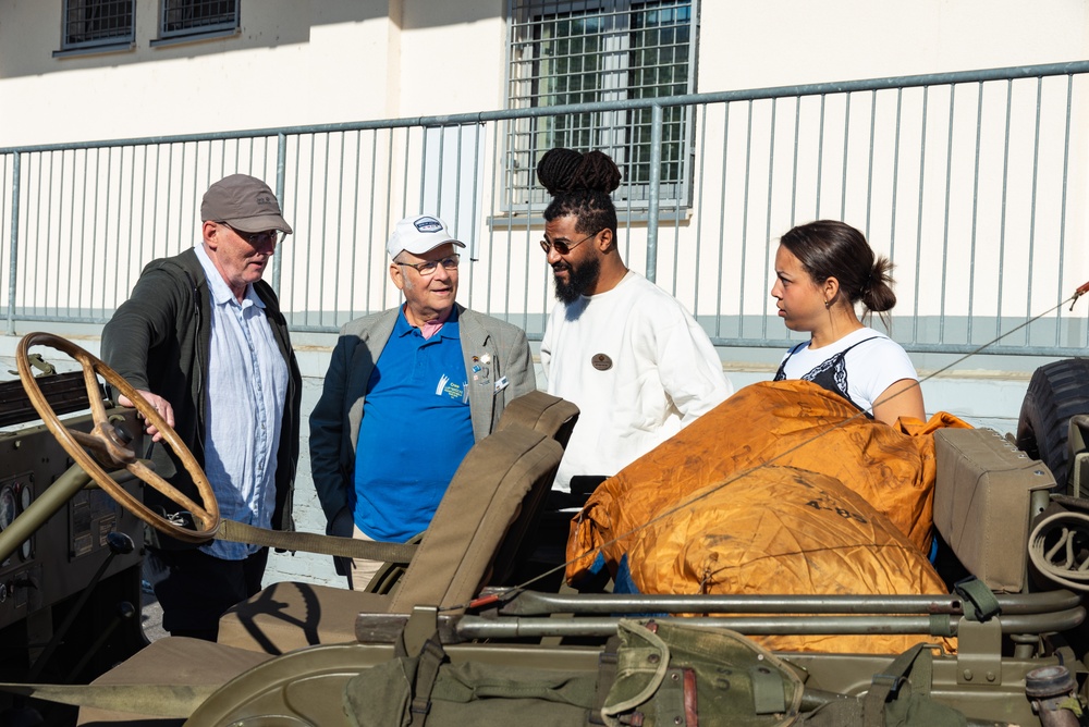 Historian donates more to Postal Service Center in honor of the Berlin Airlift