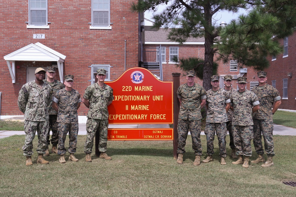 ESG-2 visits 22D MEU Command