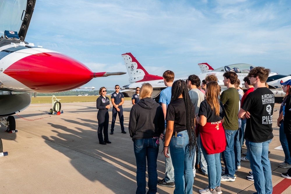Students get to &amp;quot;pet a jet&amp;quot; with the U.S. Air Force Thunderbirds