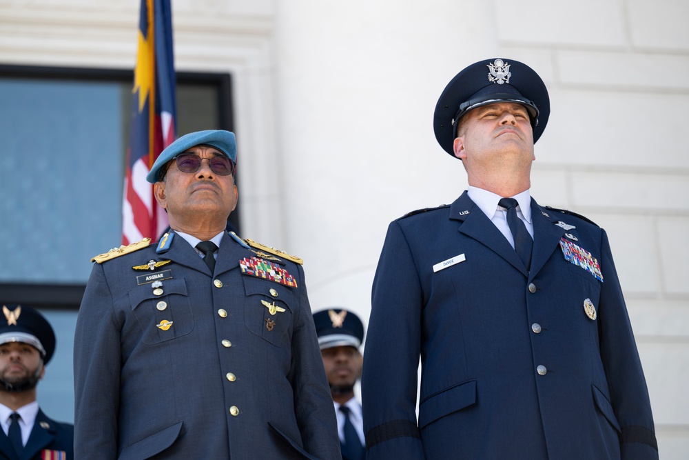 Chief of the Royal Malaysian Air Force Gen. Tan Sri Dato’ Sri Mohd Asghar Khan bin Goriman Khan Participates in an Air Force Full Honors Wreath-Laying Ceremony at the Tomb of the Unknown Soldier