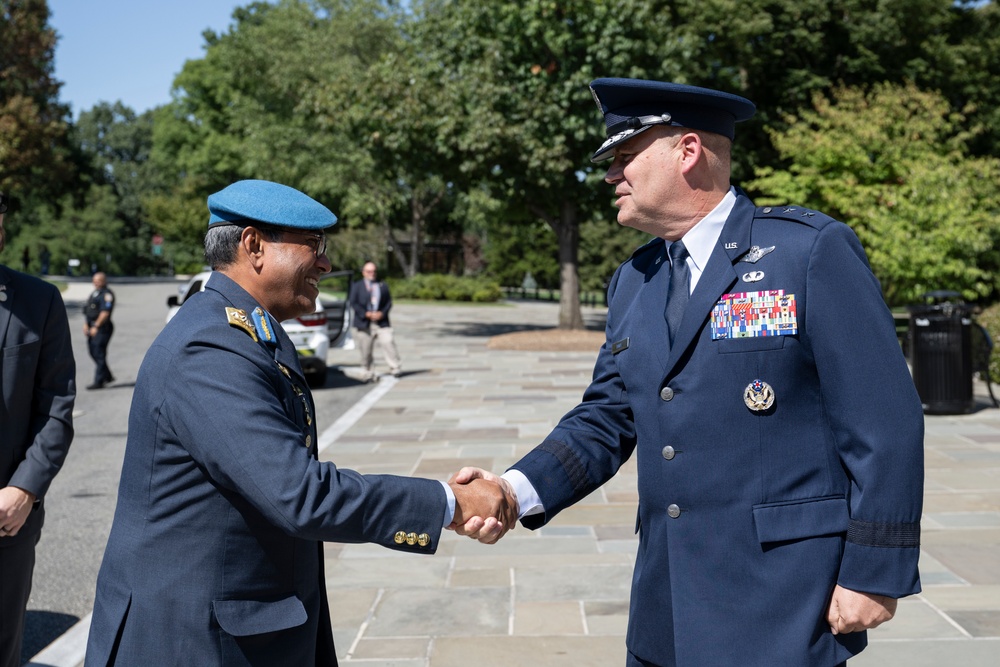 Chief of the Royal Malaysian Air Force Gen. Tan Sri Dato’ Sri Mohd Asghar Khan bin Goriman Khan Participates in an Air Force Full Honors Wreath-Laying Ceremony at the Tomb of the Unknown Soldier