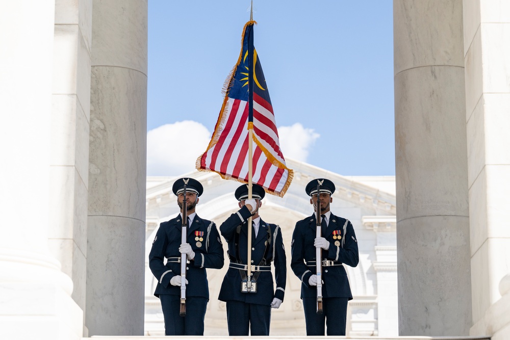 Chief of the Royal Malaysian Air Force Gen. Tan Sri Dato’ Sri Mohd Asghar Khan bin Goriman Khan Participates in an Air Force Full Honors Wreath-Laying Ceremony at the Tomb of the Unknown Soldier