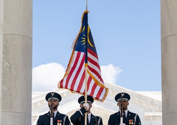 Chief of the Royal Malaysian Air Force Gen. Tan Sri Dato’ Sri Mohd Asghar Khan bin Goriman Khan Participates in an Air Force Full Honors Wreath-Laying Ceremony at the Tomb of the Unknown Soldier