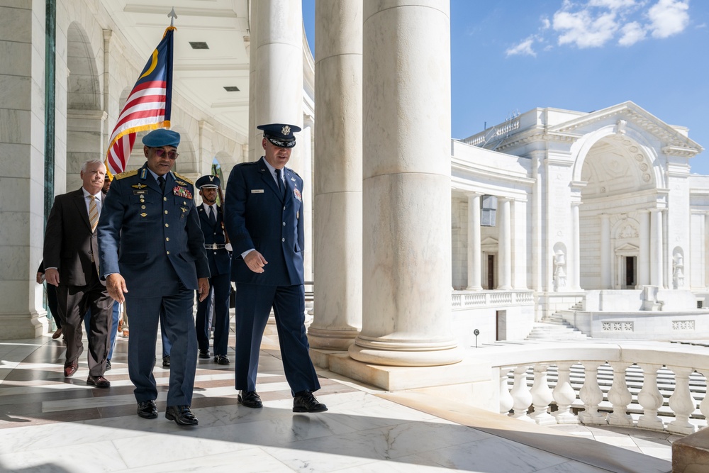 Chief of the Royal Malaysian Air Force Gen. Tan Sri Dato’ Sri Mohd Asghar Khan bin Goriman Khan Participates in an Air Force Full Honors Wreath-Laying Ceremony at the Tomb of the Unknown Soldier