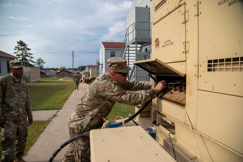 91Z Instructs Soldiers How to Set-Up 15Kw Disel Generator