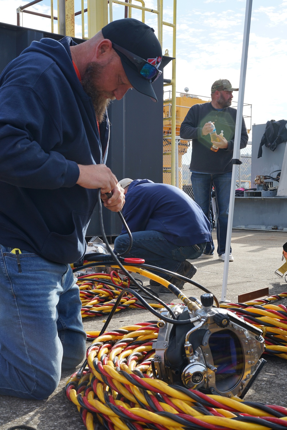 USACE Dive Team trains at Winfield Locks and Dam