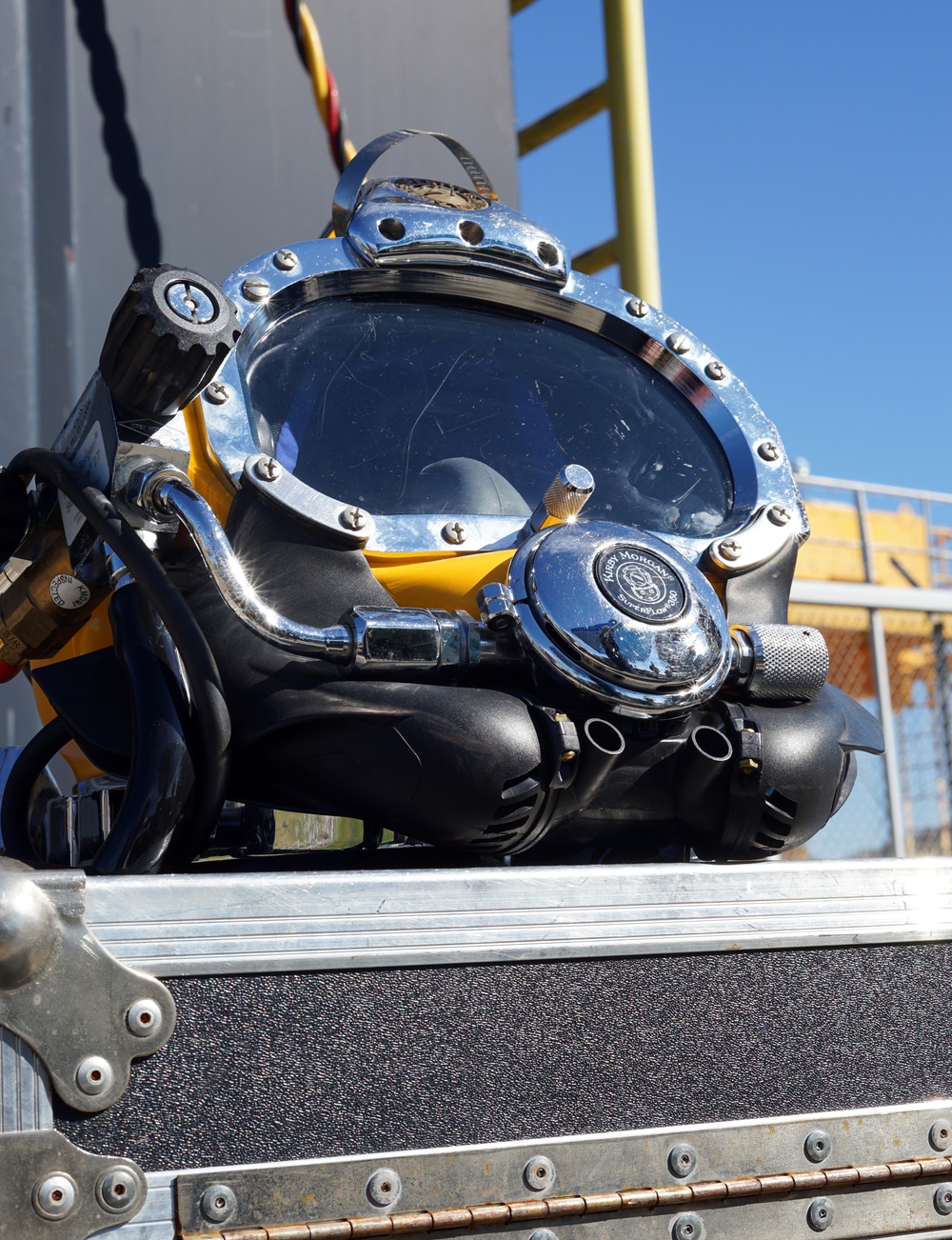 USACE Dive Team trains at Winfield Locks and Dam