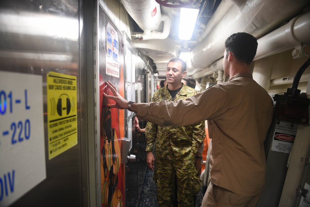 Partner Nation Students Meet 4th Fleet Deputy MOC Director and Tour USS Mason During WHINSEC 2025