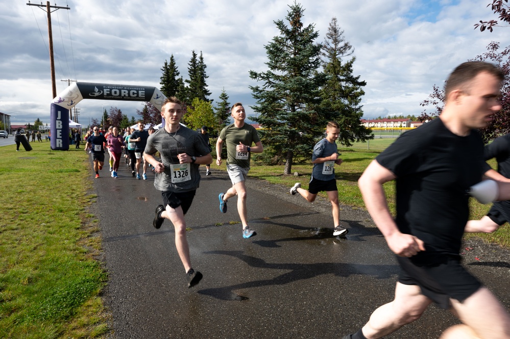 JBER Mental Health hosts Light Up JBER 12K