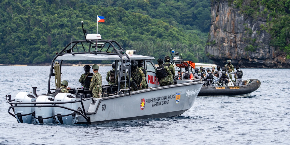 Tempest Wind 24 | Philippines, U.S. maritime interdiction operation training