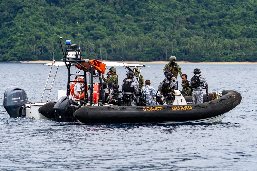 Tempest Wind 24 | Philippines, U.S. maritime interdiction operation training