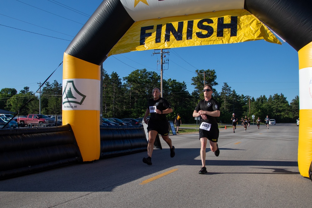 Soldiers Cross Finish Line at Army Birthday Run