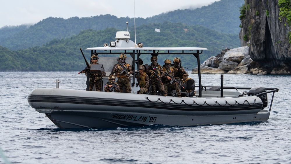 Tempest Wind 24 | Philippines, U.S. maritime interdiction operation training