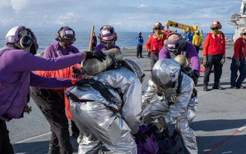 USS America (LHA 6) Conducts Flight Deck Firefighting Training