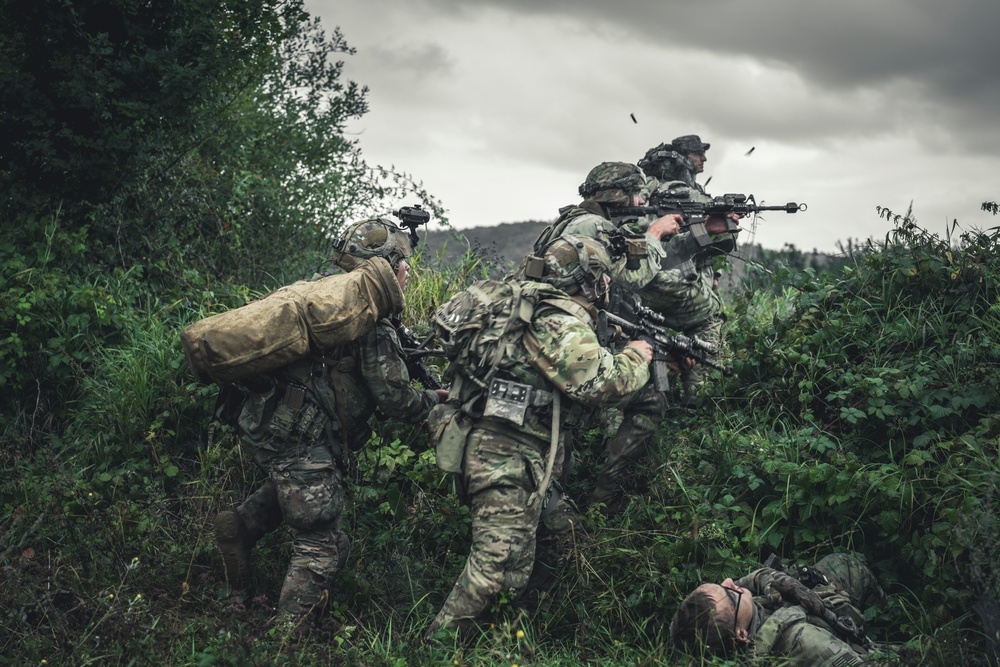 Sky Soldiers Attack Opposing Forces During Saber Junction 24