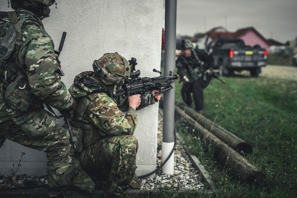 Sky Soldiers Attack Opposing Forces During Saber Junction 24