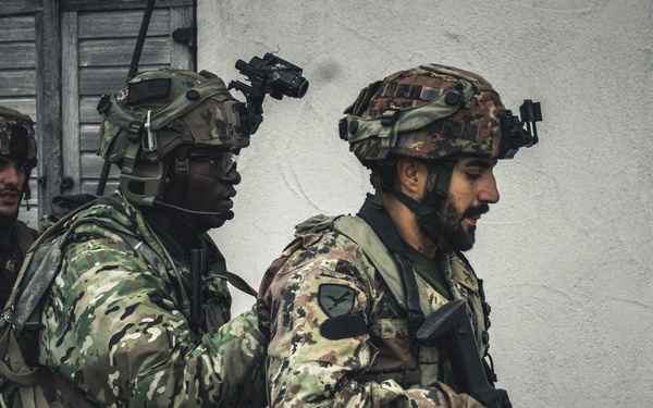 Italian Folgore and 173rd Airborne Brigade Paratroopers Attack Opposing Forces During Saber Junction 24