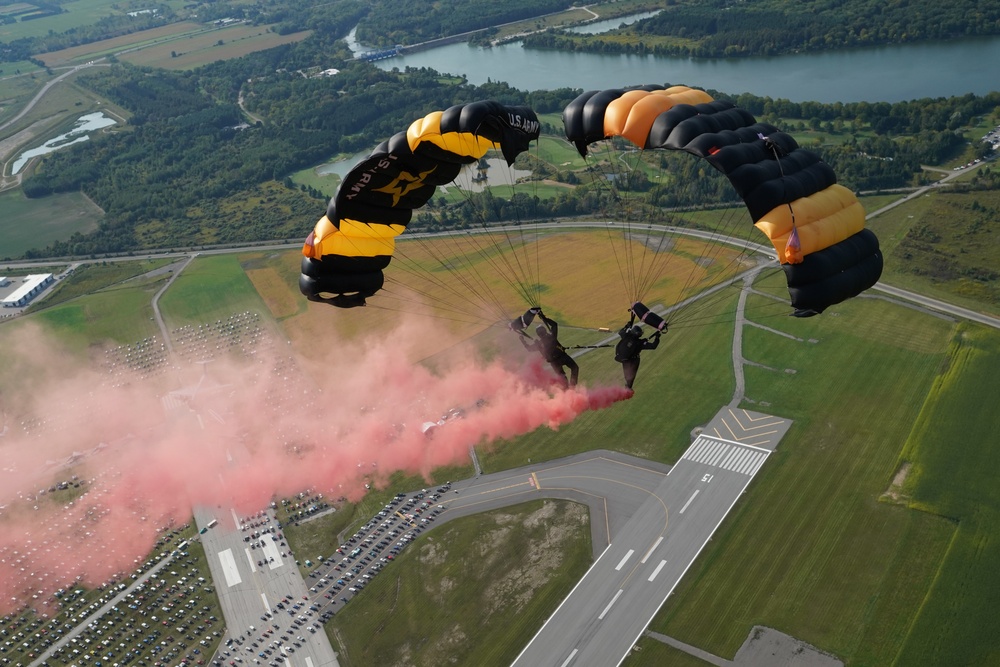 Army Golden Knights fly at Airshow London to celebrate 100 years of Royal Canadian Air Force