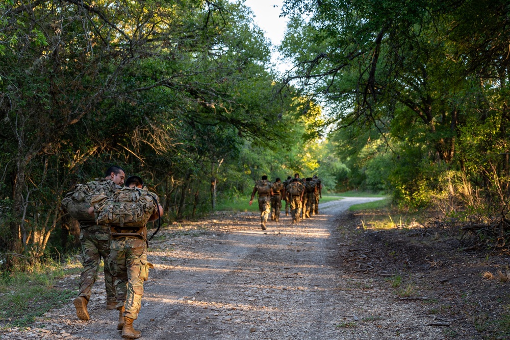 SERE selection shelter set up