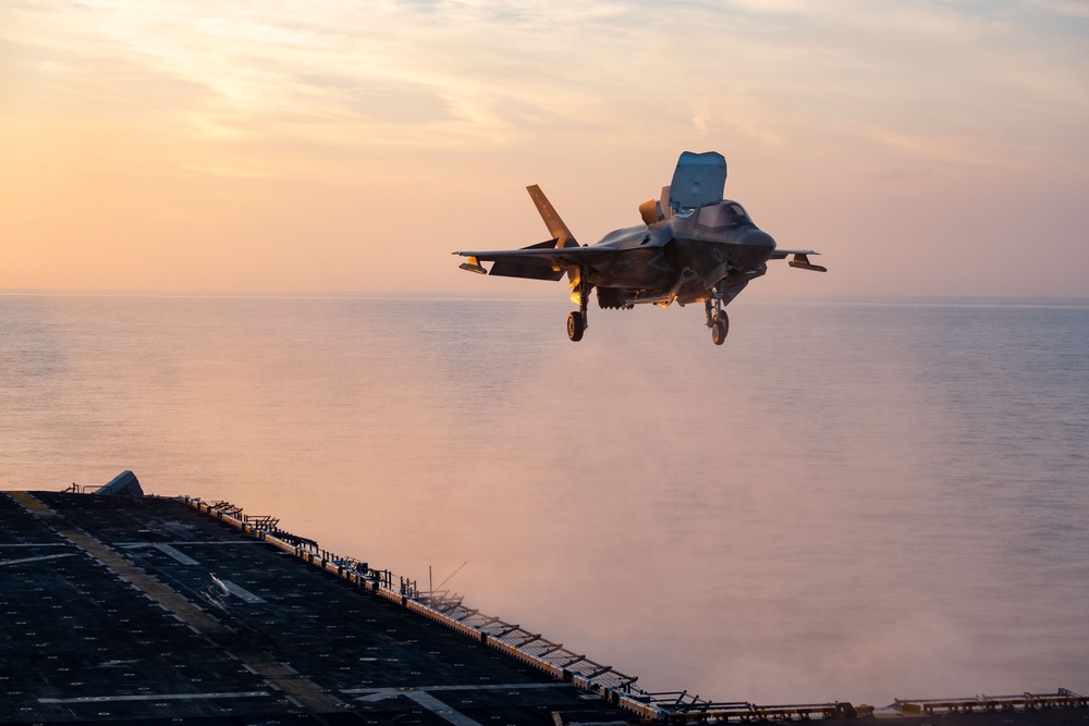 Boxer Conducts Flight Deck Operations