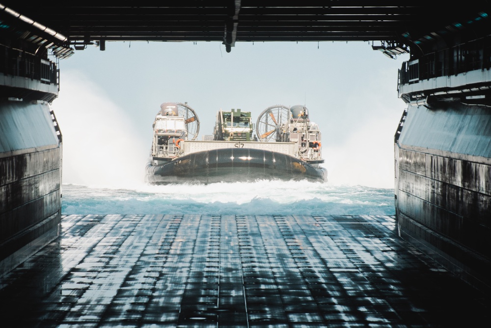 15th MEU Reembarks USS Boxer from South Korea