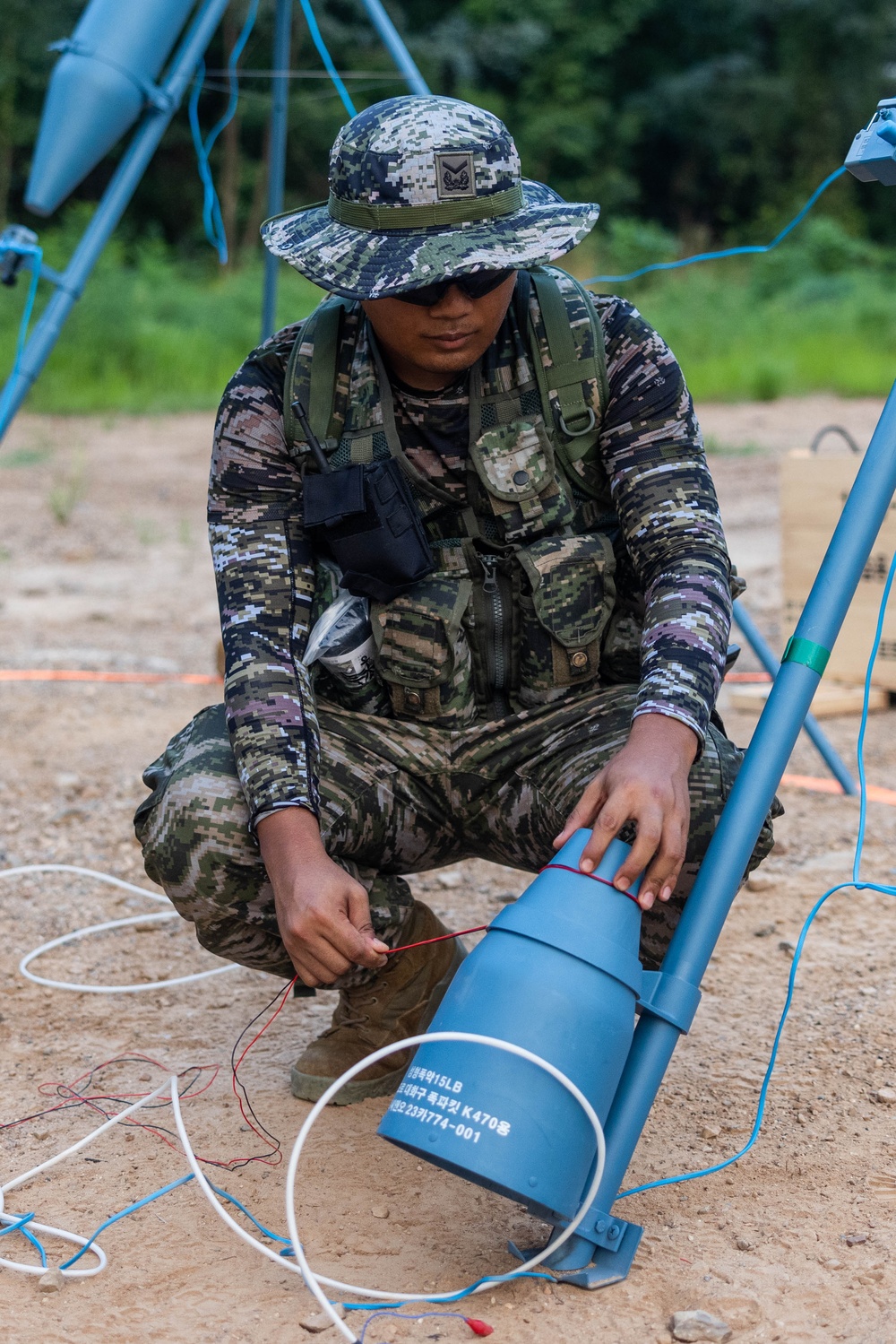 KMEP 24.2 | Bilateral KM-180 Road Crater Kit Exchange