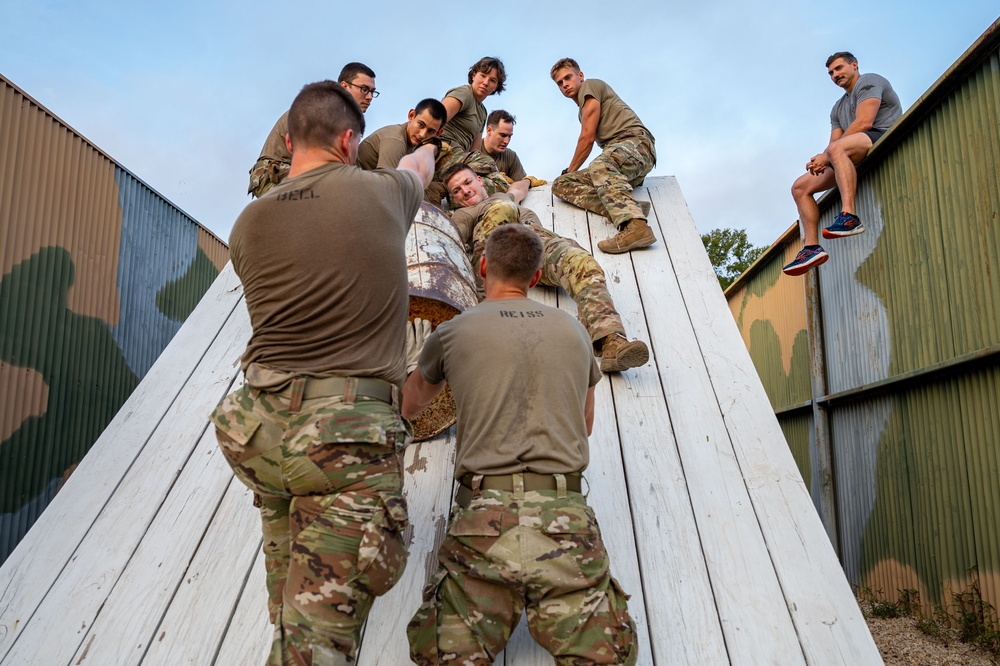 SERE selection obstacle course