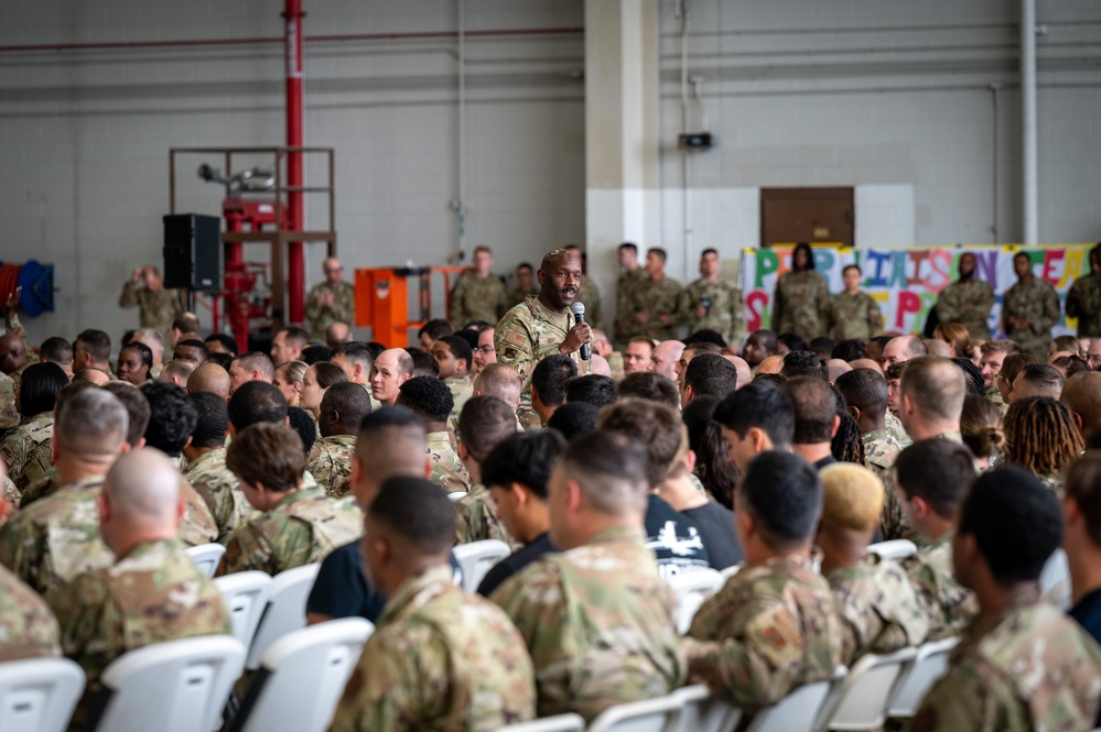 Photo of Georgia Air National Guard leadership holding all call for 116th Air Control Wing Airmen